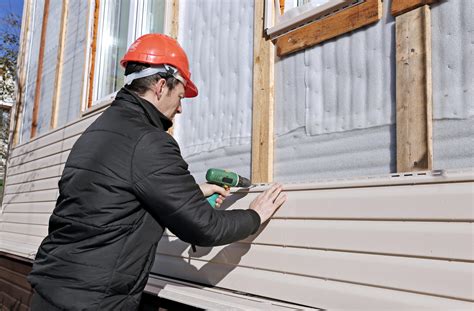 replacing vinyl siding with metal